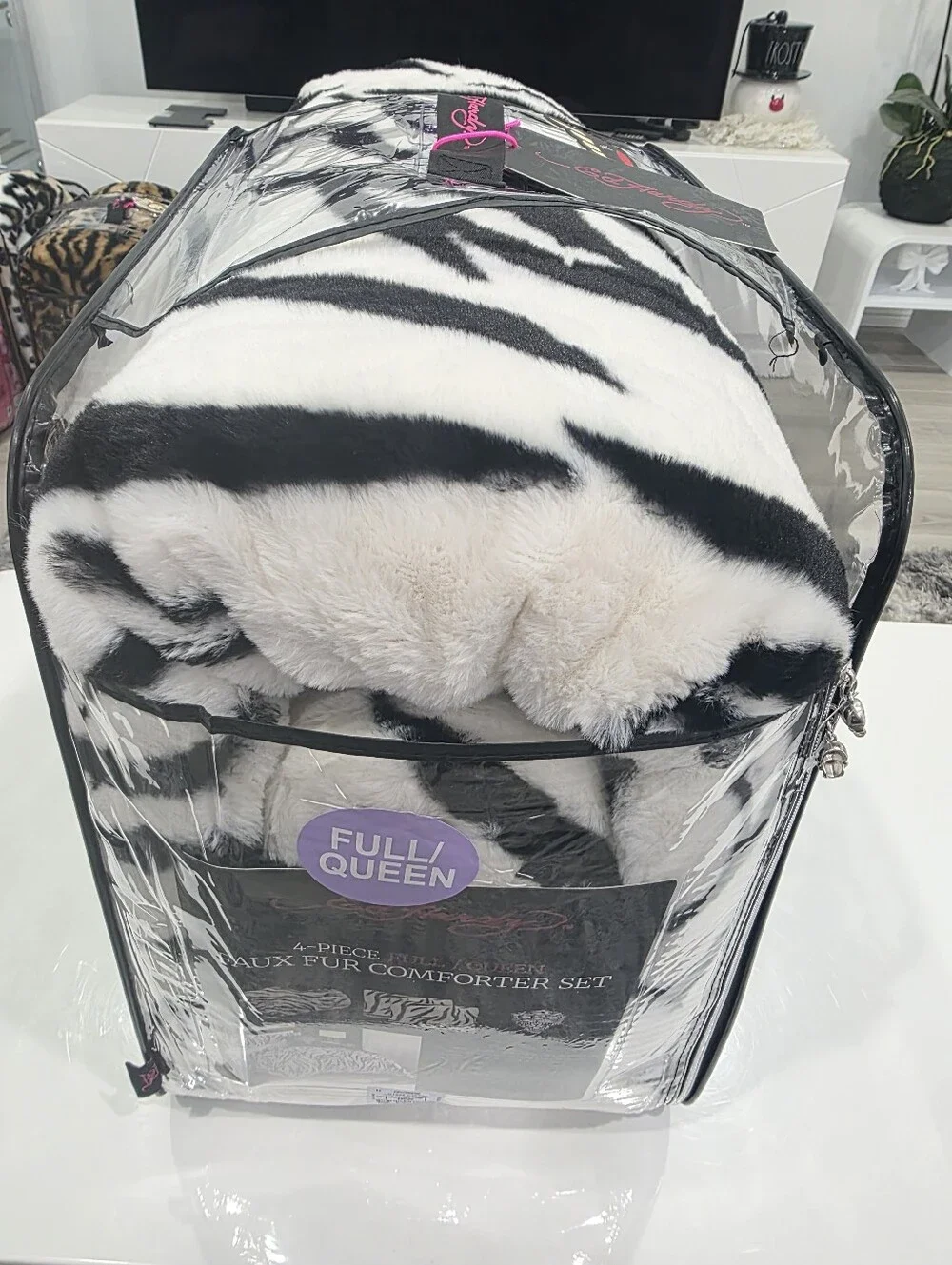 Ed Hardy QUEEN 4 piece Luxe Faux Fur Comforter Set Zebra Print New